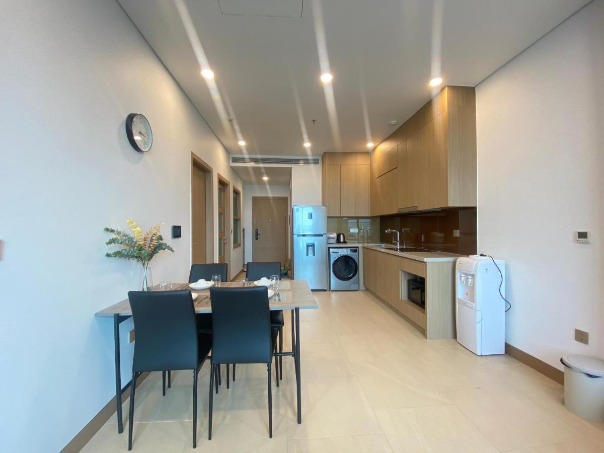 Apartment Hana Housing - Lancaster Luminaire *