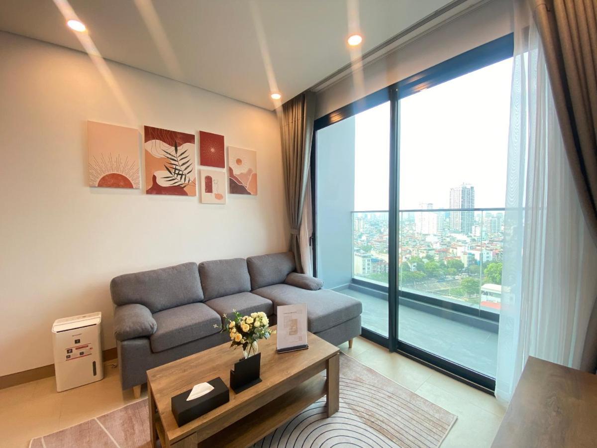 Hana Housing - Lancaster Luminaire *